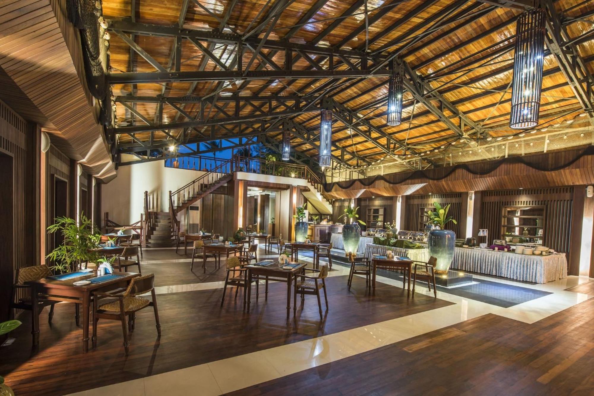 Jade Marina Resort And Spa Нгапали Екстериор снимка