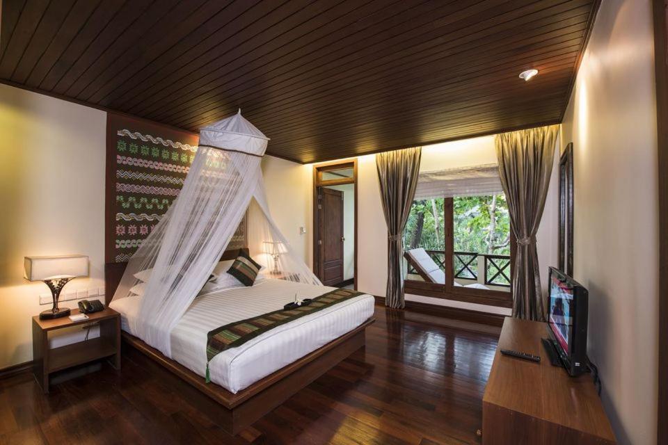 Jade Marina Resort And Spa Нгапали Екстериор снимка