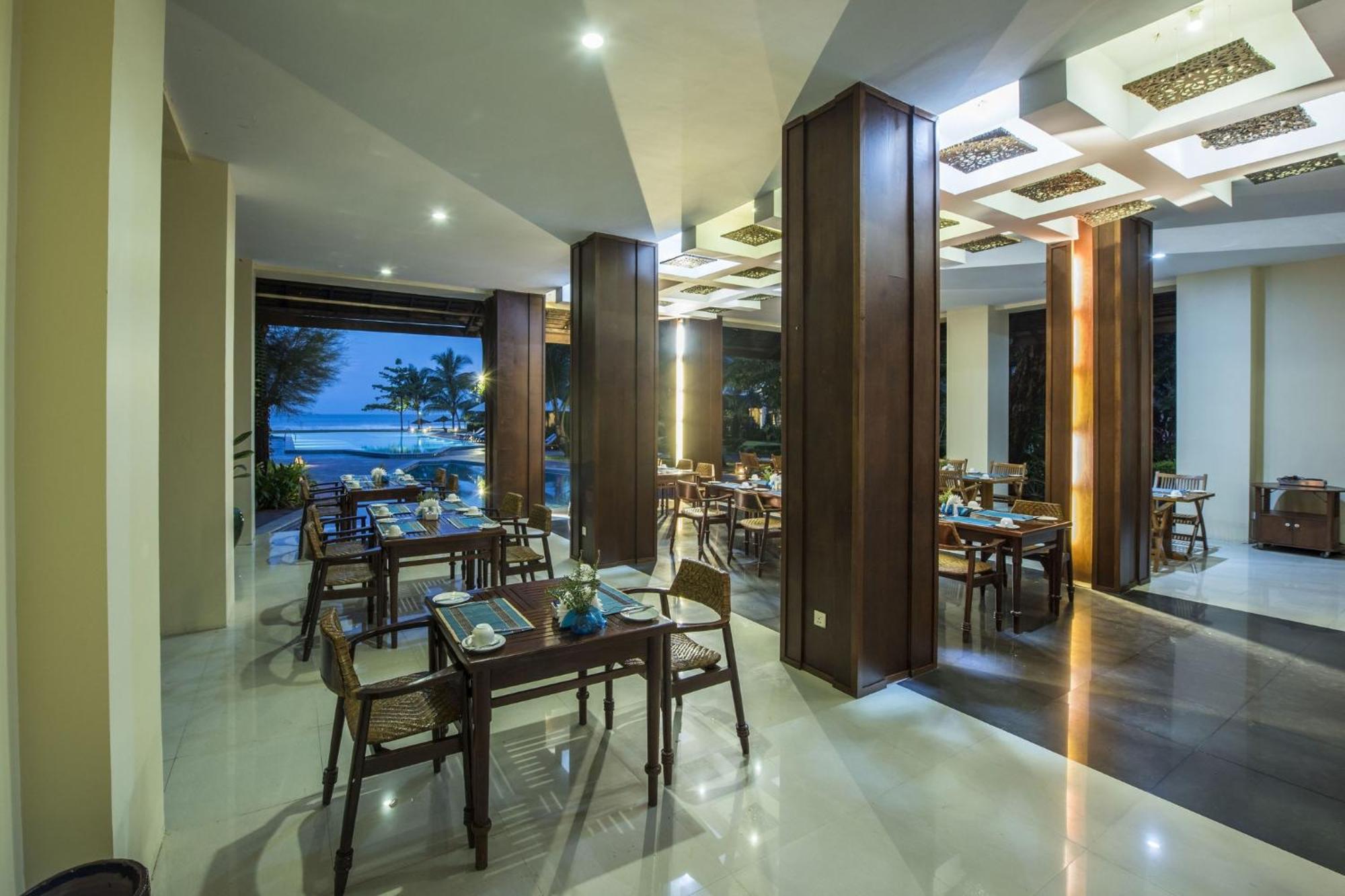 Jade Marina Resort And Spa Нгапали Екстериор снимка