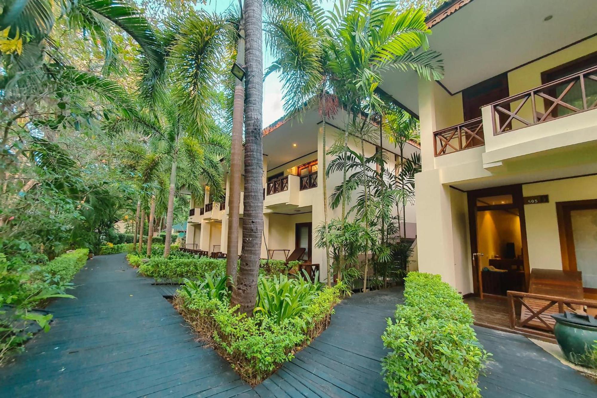 Jade Marina Resort And Spa Нгапали Екстериор снимка